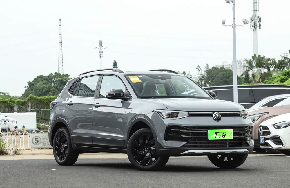 volkswagen  Tharu XR price